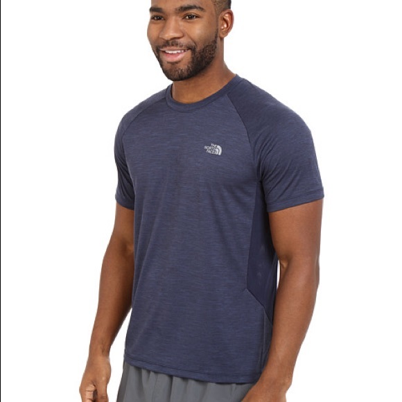 M The North Face Ambition Short Sleeve Shirt - Picture 2 of 5